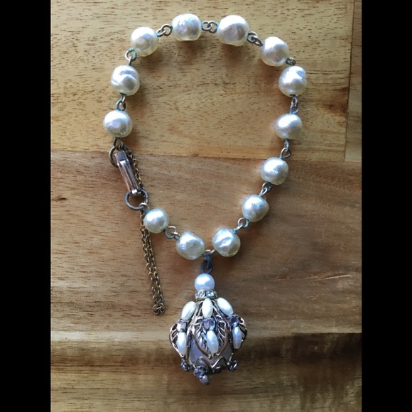 Vintage Pearl Bracelet - Picture 1 of 2